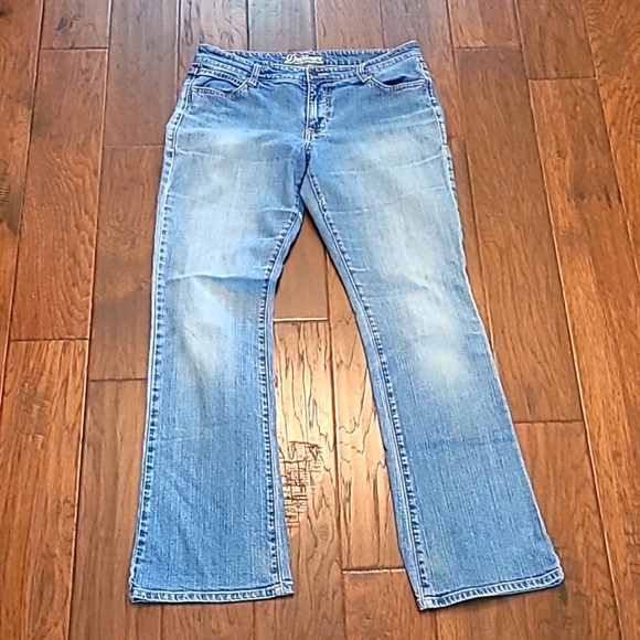 Old Navy jeans "The Dreamer" size 10 regular - Picture 1 of 7